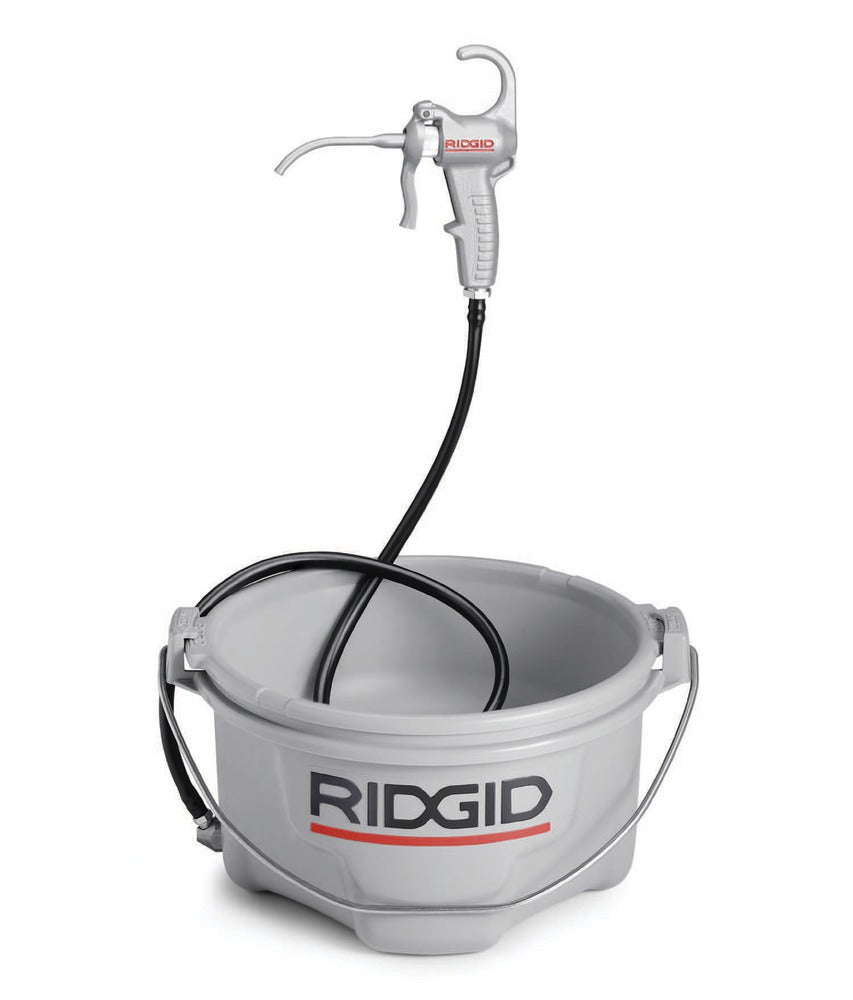 RIDGID 10883 Oiler with One Gallon Premium Threading Cutting Oil